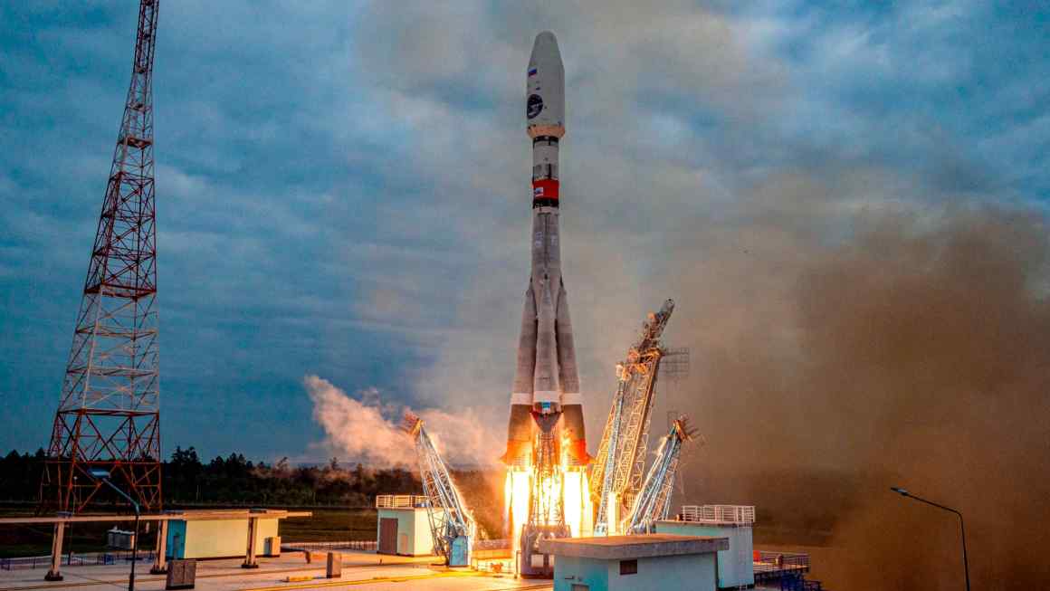 Russia’s first put up-Soviet Moon mission ends in home break