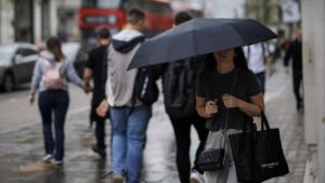 UK economy contracts as wet climate and strikes hit project