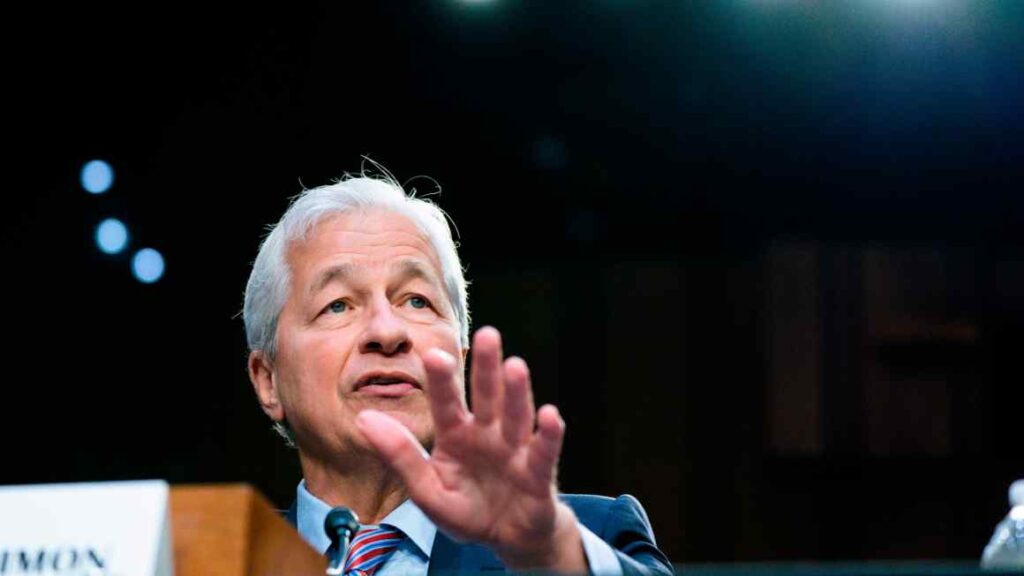 US banks ponder discontinuance to bumper earnings from better interest charges