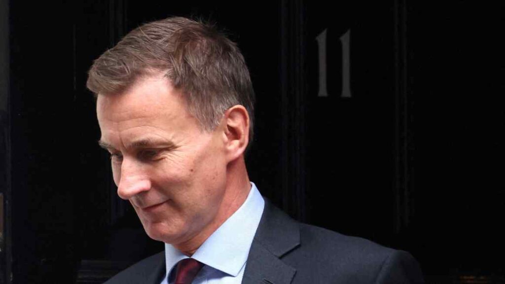 Hunt vows to tag UK is on ‘direction to diminish tax economy’