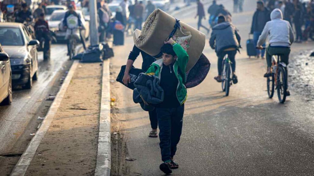 Shattered Israel-Hamas truce leaves Gaza’s civilians with nowhere left to traipse