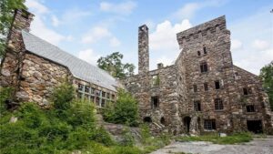 Fixer on 50 Acres: $2.9M Abercrombie Fort in Westchester County Wants Corpulent Renovation