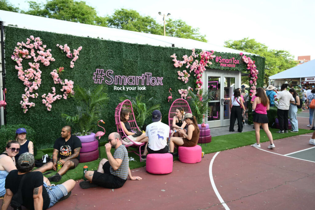 Iconoclastic music e-newsletter Pitchfork is being merged with GQ journal by Condé Nast