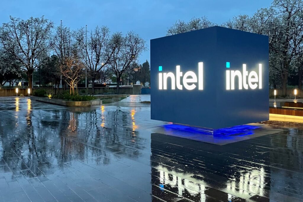 Intel considered struggling to ‘find its footing’ as guidance miss sends stock tanking