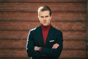 ‘I felt humiliated’: She slipped the waiter her credit card on her formula to the restroom. Is it emasculating for a girl to pay for dinner on a first date?