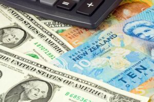 NZD/USD posts modest gains below the 0.6000 barrier on softer US Buck