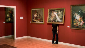 5 Networking Tricks for Introverts (and Someone Else)