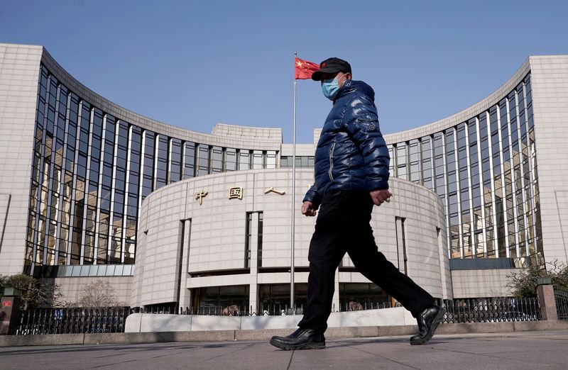 Chinese language money flows into bonds at the same time as central monetary institution warns of risks
