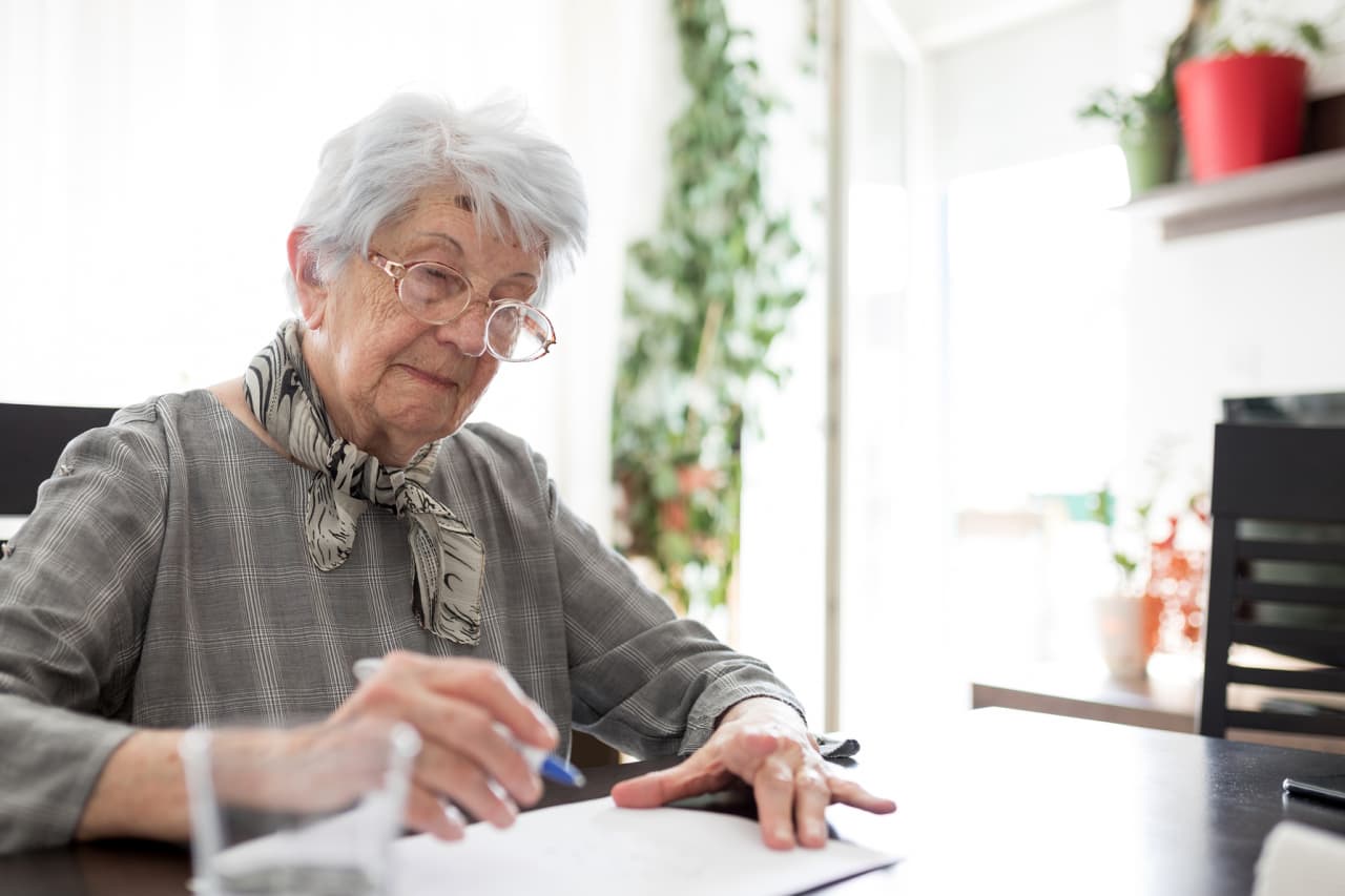 After a dementia diagnosis, getting Medicaid is ‘a beast.’ Here’s what to achieve.