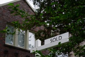 US current dwelling gross sales fall in August; provide improves