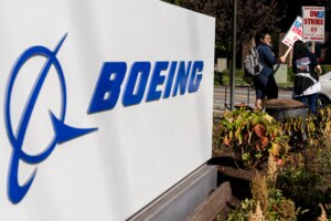 U.S. Transportation Chief Stresses Significance of Resolving Boeing Strike