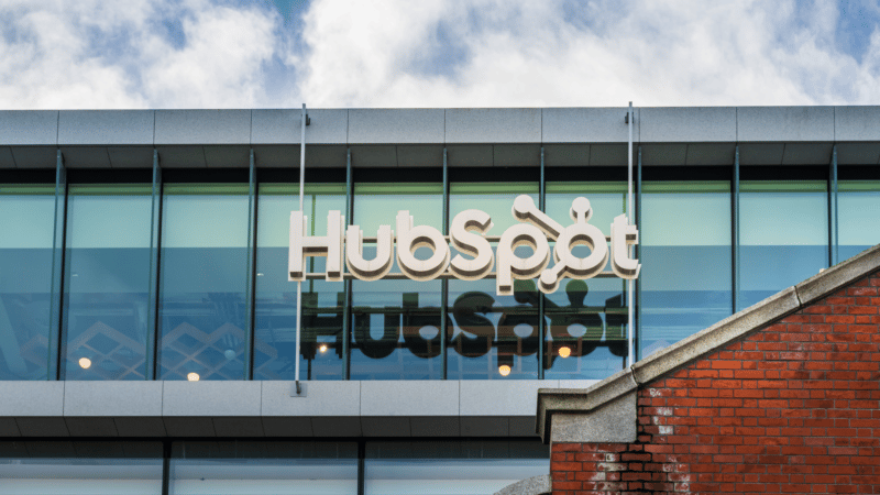 HubSpot to web conversational intelligence platform Frame AI