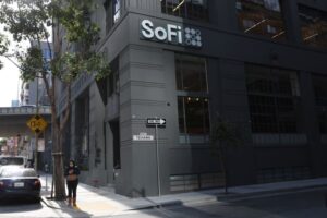 SoFi’s inventory doubled over three months. Right here’s why BofA says it’s now overrated.