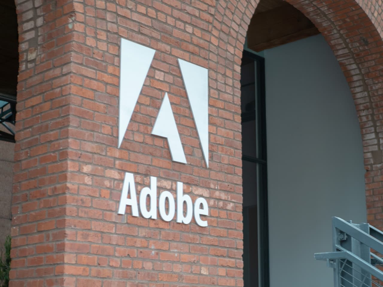 Adobe disappoints investors in this vital metric, and shares descend almost 9%