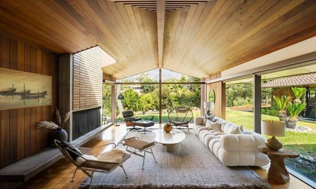 Impeccably Preserved $4.3 Million John Galbraith-Designed Dwelling Finds a Purchaser in Pasadena-Factual Days After California Wildfires Tore Thru Neighborhood