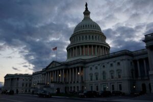 US Condominium Republicans pass stopgap bill to fund executive