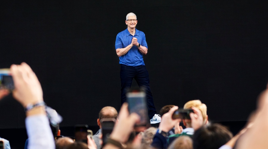 Apple Smashes Q3 Expectations. Certain, of us Are Easy Procuring iPhones