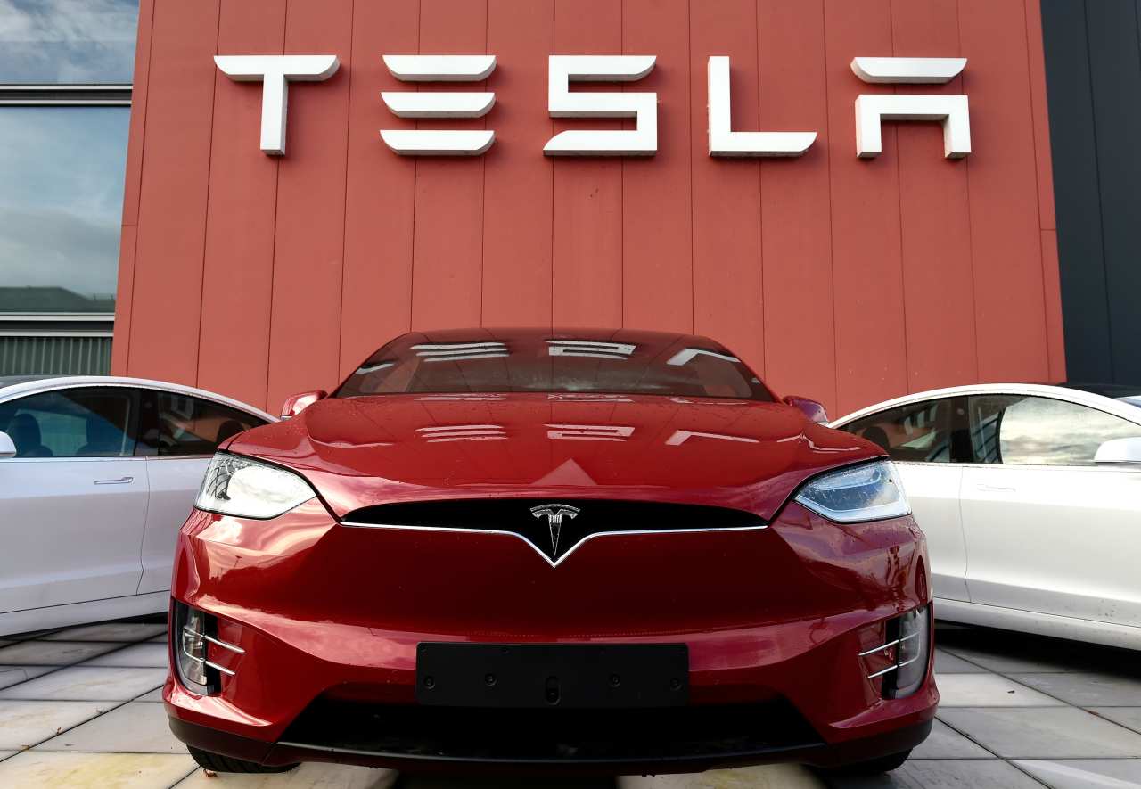 Tesla delivers a monumental gross sales beat, and the dwell of EV tax credit also can honest now not be the handiest motive
