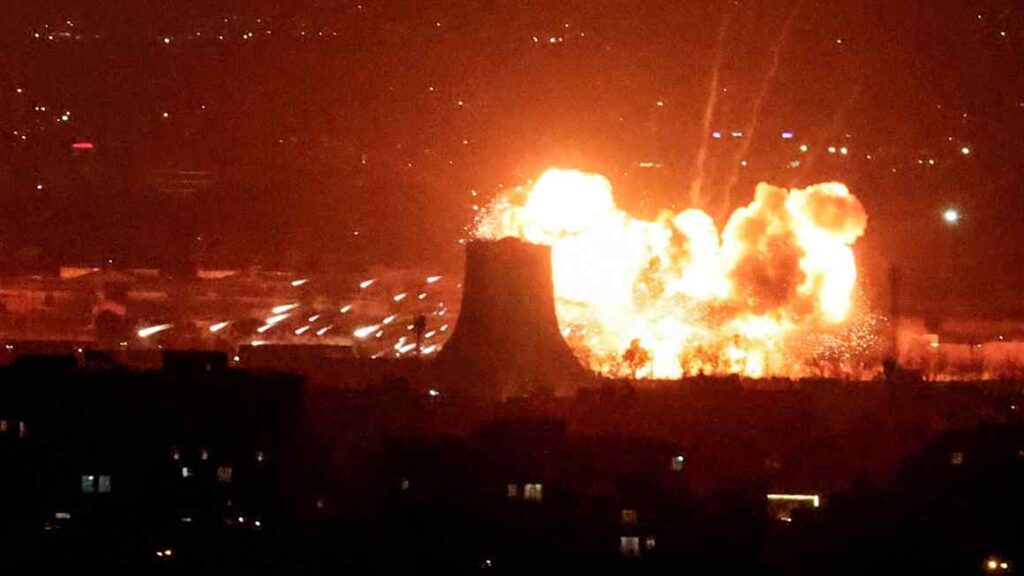 Trump hits out at Starmer over UK reluctance to boost Iran assaults