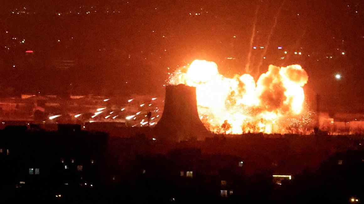 Trump hits out at Starmer over UK reluctance to boost Iran assaults