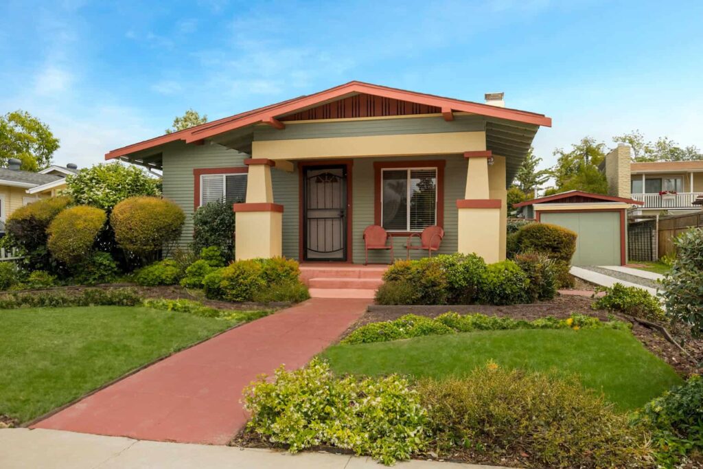 Month-to-month Funds Tick Up For First Time in 6 Months As Mortgage Charges, Home Costs Soar