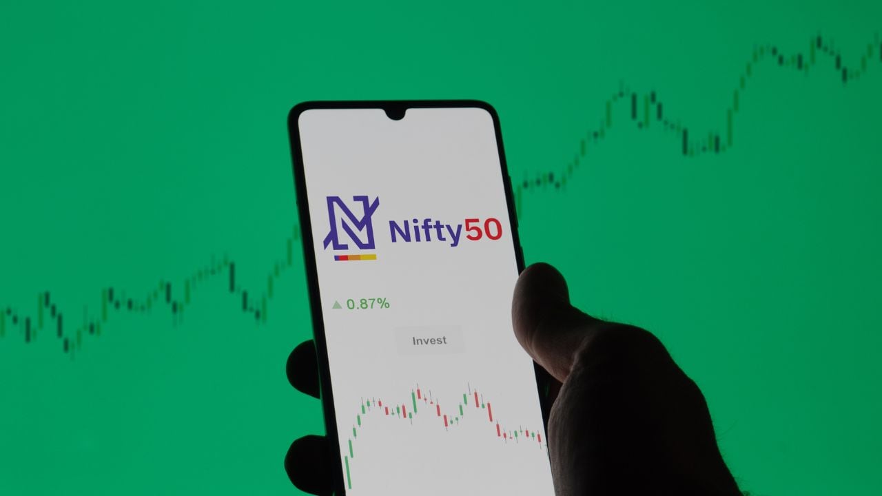 Nifty can rally another 900 parts if it breaks decisively above this level, CLSA chartist projects