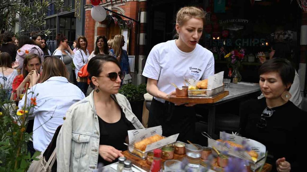 Zero-hour contract crackdown risks job losses, industry warns