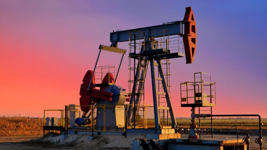 Oil holds gains as Trump vows to continue Strait of Hormuz blockade