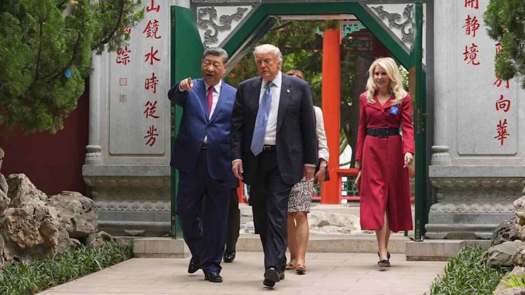 Trump and Xi kick off talks in needed summit