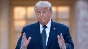 US, Iran agree to close shopping and selling strikes; to meet in Qatar on Tuesday for negotiations on Hormuz, says loyal