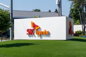 SK Hynix (SKHY) Inventory Tanks on China IPO Fears — Analysts Aloof Look 100% Upside