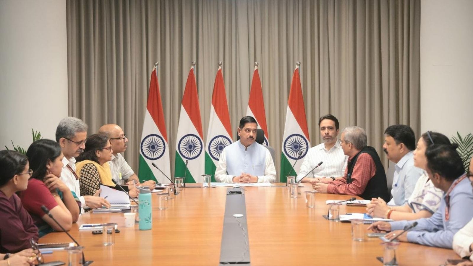 Pralhad Joshi takes price as Education Minister, says reviewing ministry after Pradhan’s exit
