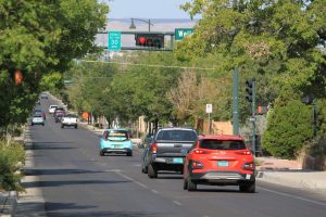 With ‘virtual flee bumps,’ these cities include lowered crashes by rewarding slower drivers with fewer red lights