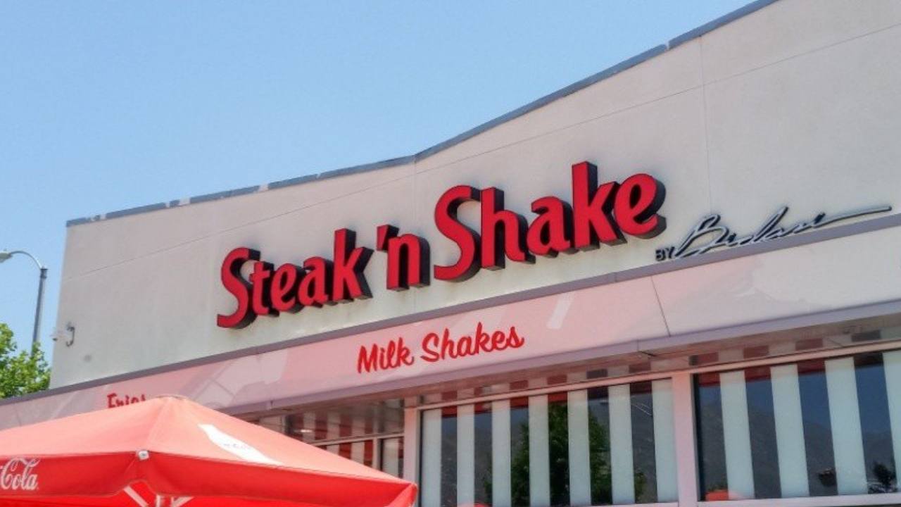 Why a Illustrious Burger Chain Now Calls Itself a ‘Bitcoin Firm’