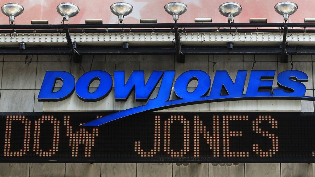 Dow Jones falls 370 functions on Monday