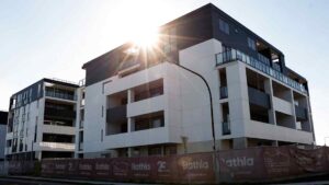 Australian property developer crumple ripples into non-public credit rating markets