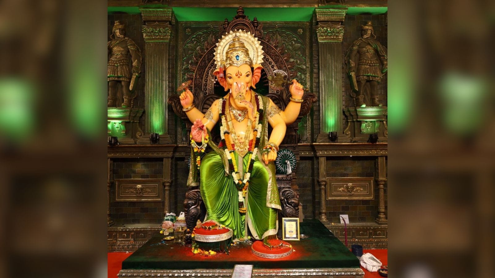 Ganesh Chaturthi 2026: Needs, messages to share with household and pals