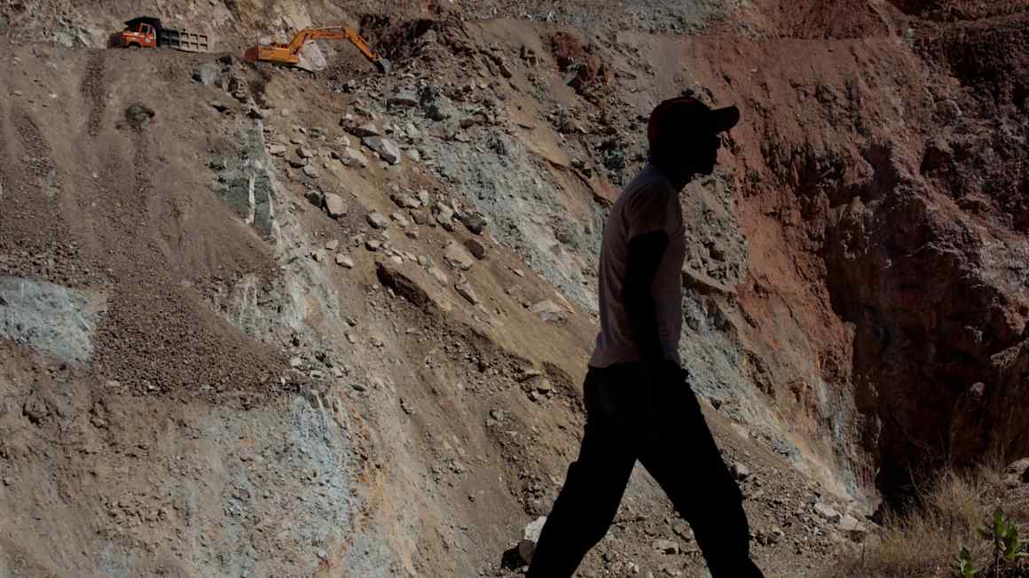 Gold-rich Nicaragua hands Chinese miners rights to a tenth of its land