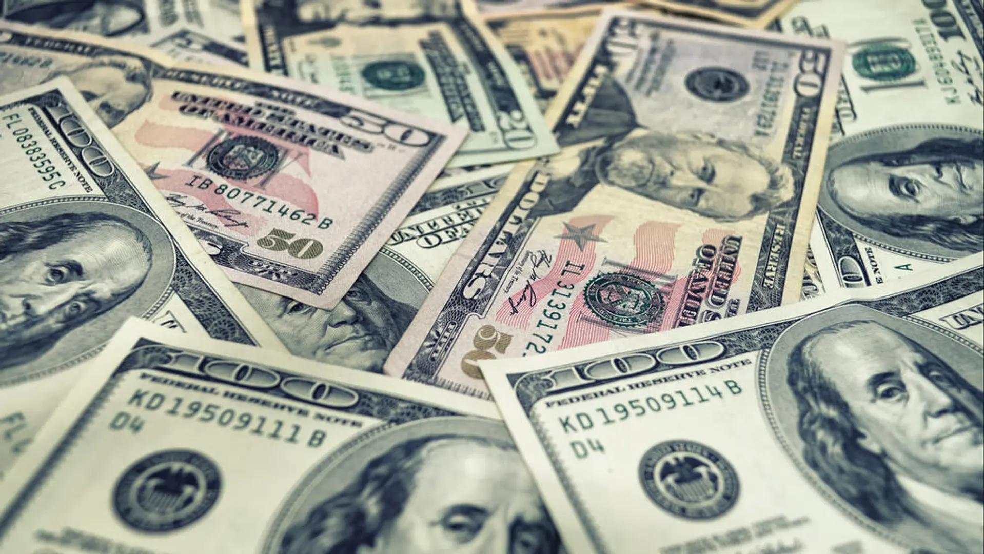 U.S. dollar climbs to 18-month excessive as bitcoin holds firm spherical $86,000