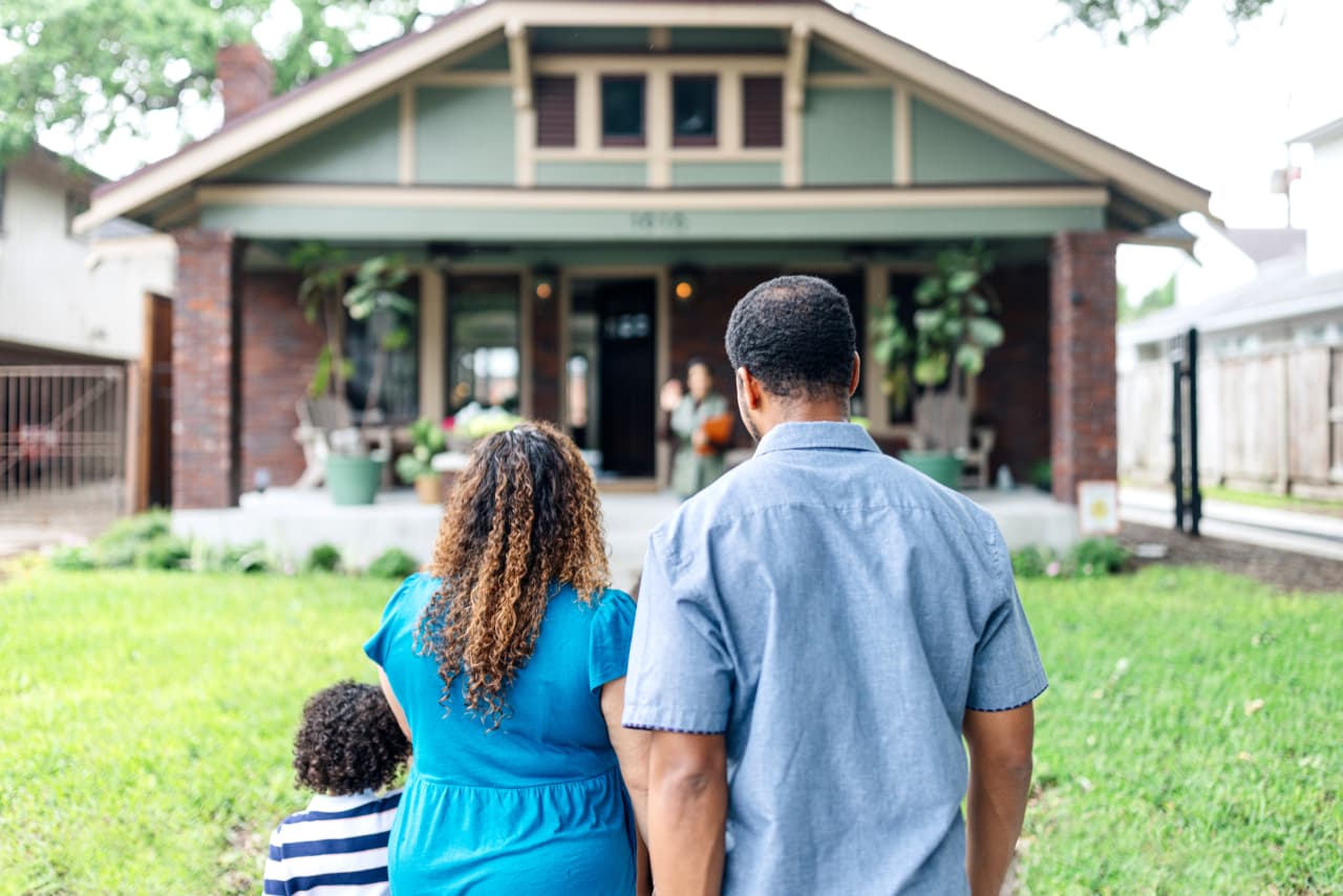 The home, the formative years’ college and the raise: The put of us of their 30s and 40s trip sinister